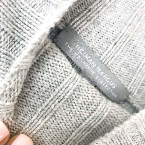 NEIMAN MARCUS Turtleneck Sequin Sweater Cashmere Collection Size XS - Picture 3 of 12